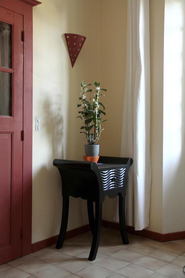 Le Clos Des Artistes - Gite Turny Luaran gambar